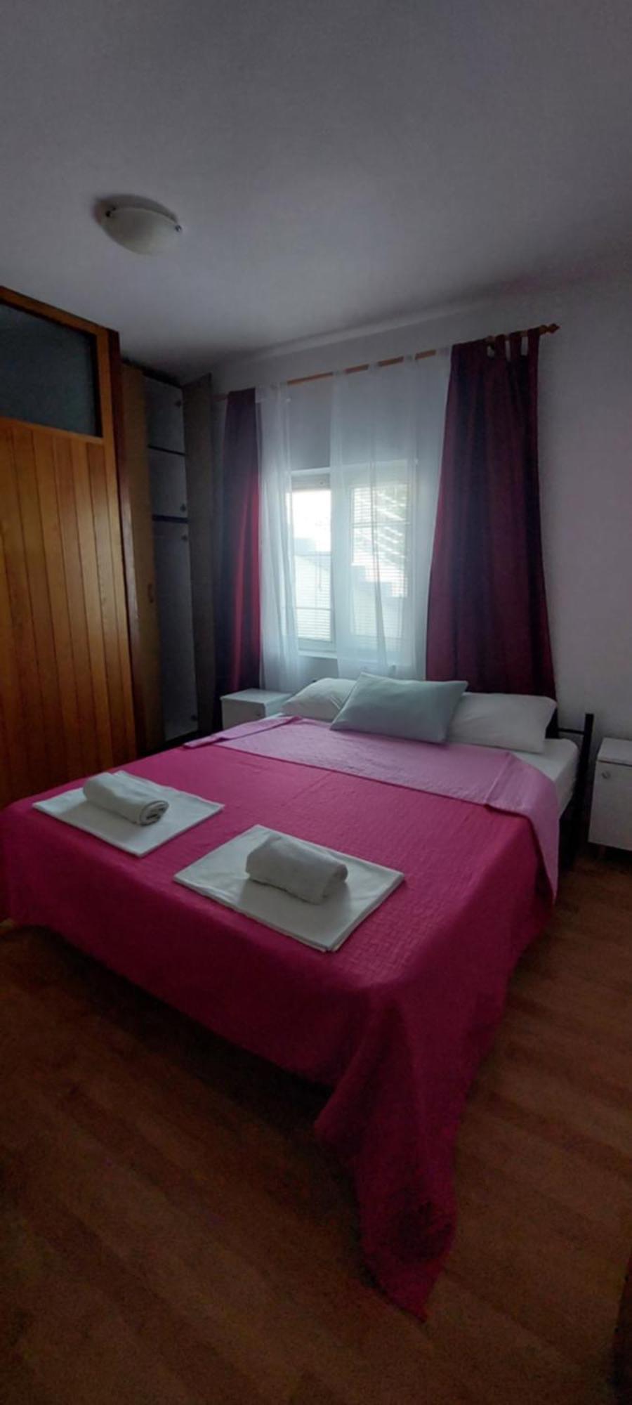 Apartmani Tinka Starigrad Paklenica Exterior photo