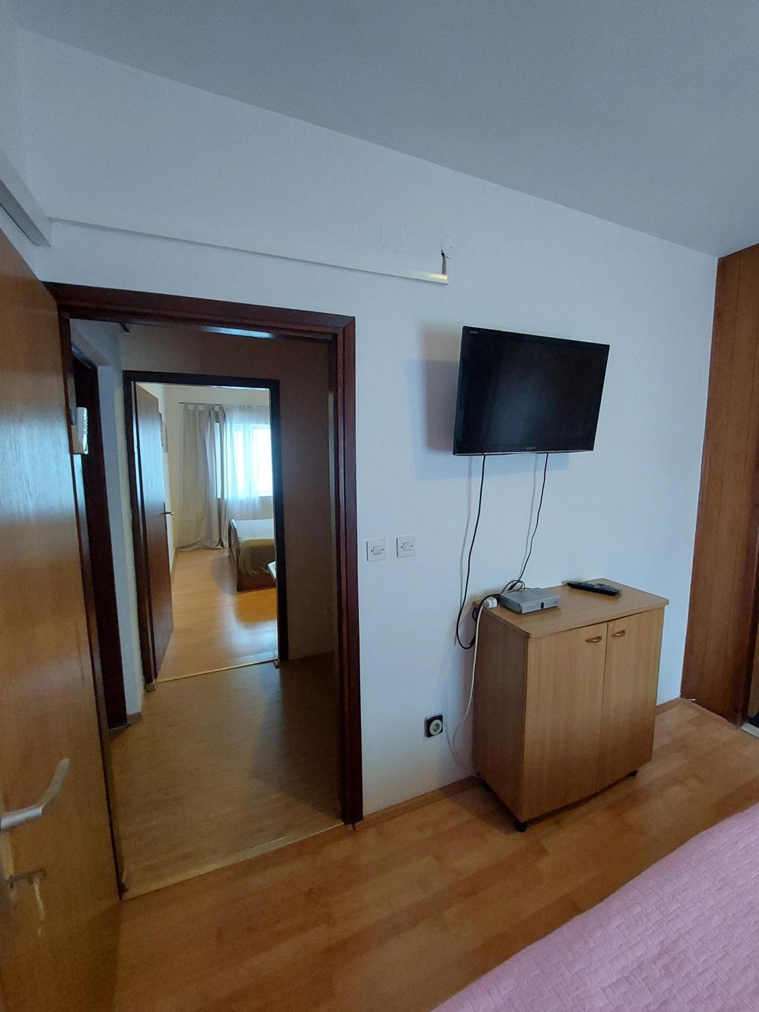 Apartmani Tinka Starigrad Paklenica Exterior photo